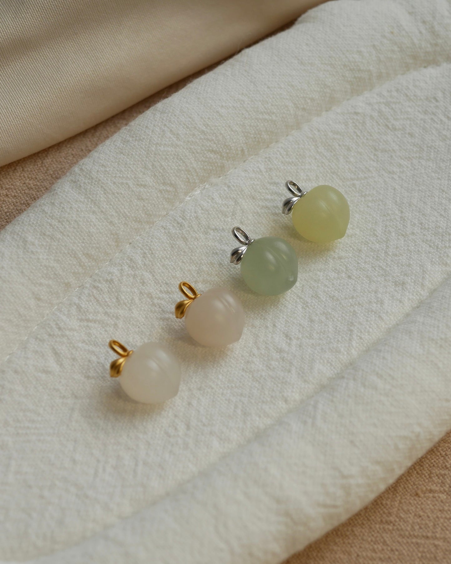 桃子物語  ｜Peach fuzz pendant